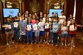 El Ayuntamiento de Bilbao entregó los premios de la XXIX edición del Concurso Infantil de cuen en euskera Rafael Mikoleta.